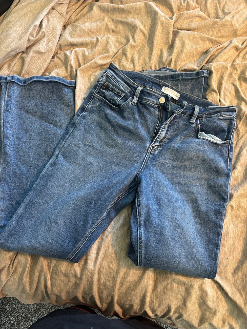 KanCan Medium Wash Bootcut Jeans in Classic Blue